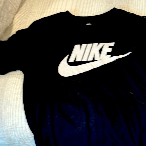 Nike Tee - Picture 1 of 1